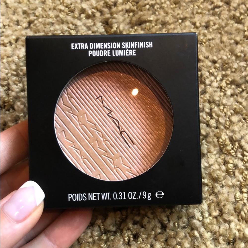 NWB Mac Highlighter Show Gold - Picture 1 of 3